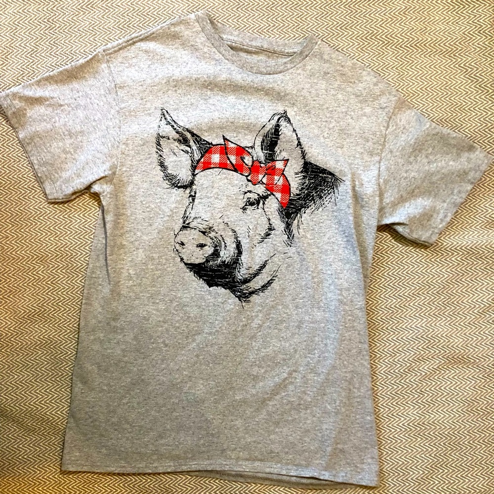 Pig T-Shirt, Size Medium.